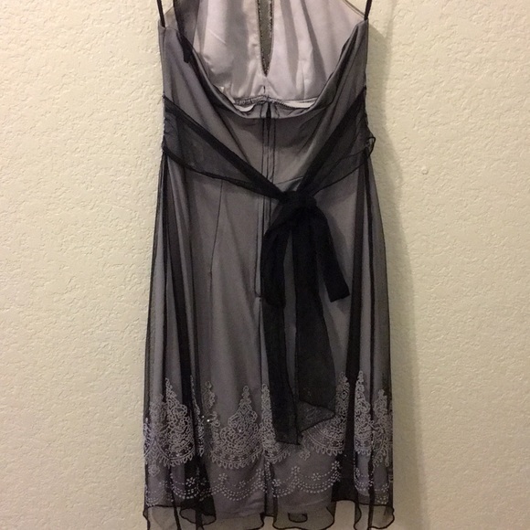 Dress - Picture 4 of 4